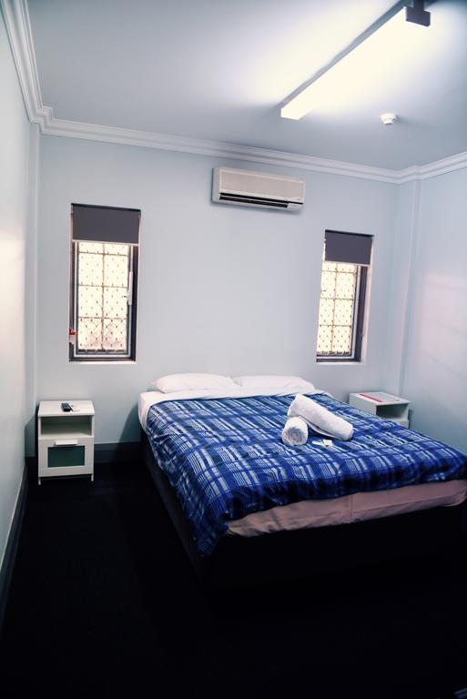 The Emperors Crown Hostel Perth Ngoại thất bức ảnh