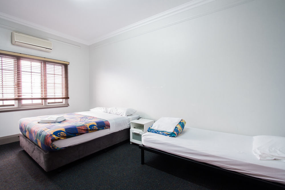 The Emperors Crown Hostel Perth Ngoại thất bức ảnh